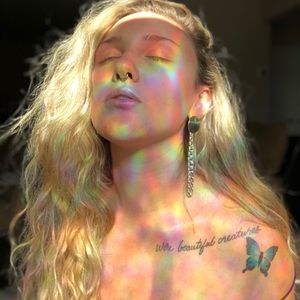 Meet your Posher, Sydni